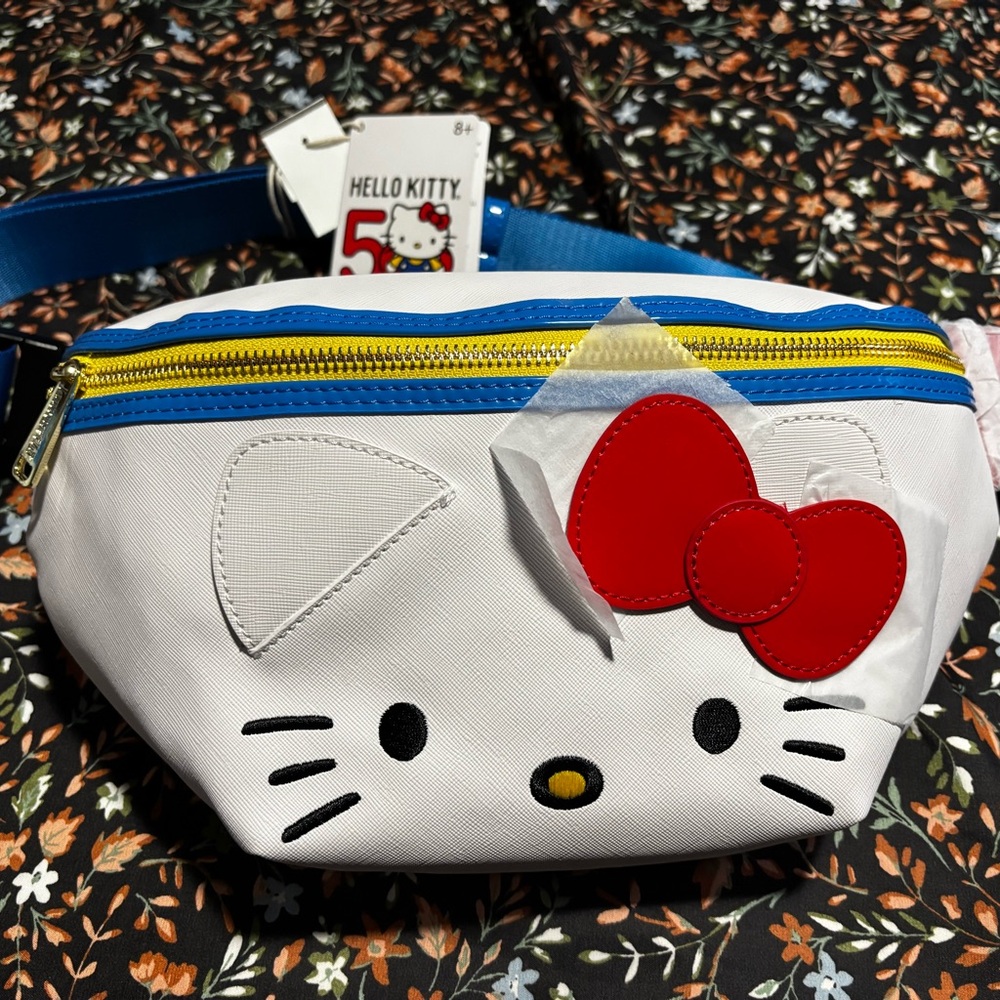 Hello Kitty White and Red Kids Accessory Bag